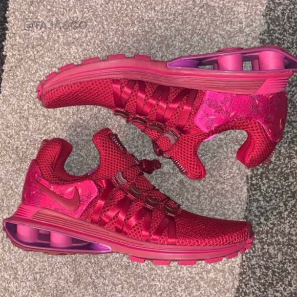 ✅SOLD OUT! NIKE: Shox Gravity Ruby Sneakers - Picture 2 of 8